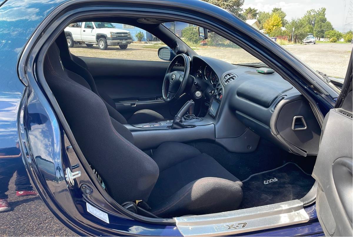 Mazda-rx-7-1994-blue-13
