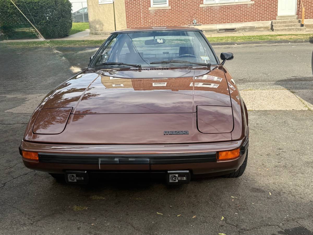 Mazda-rx7-1983-brown-12