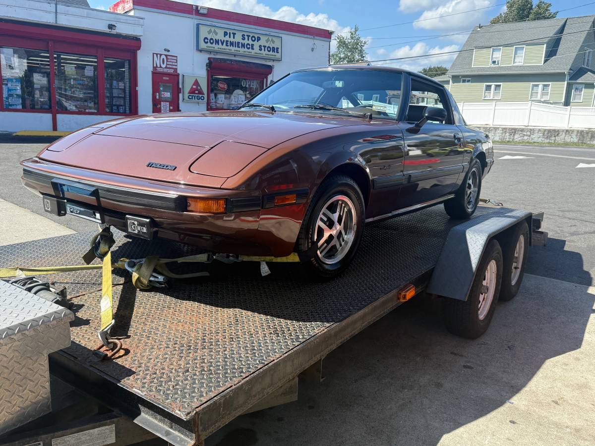 Mazda-rx7-1983-brown-13