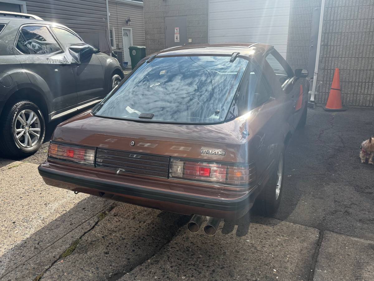 Mazda-rx7-1983-brown-7