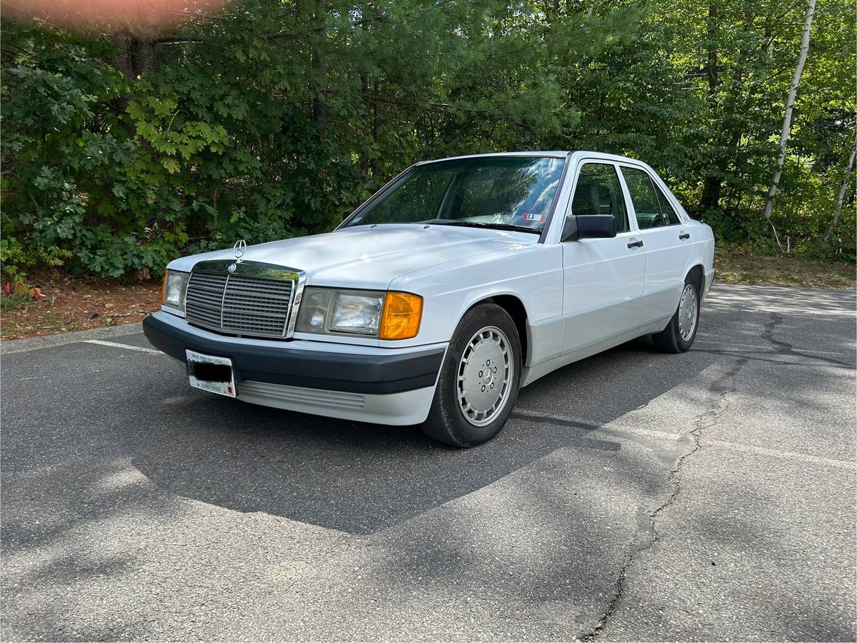 Mercedes-190e-1991-white-1