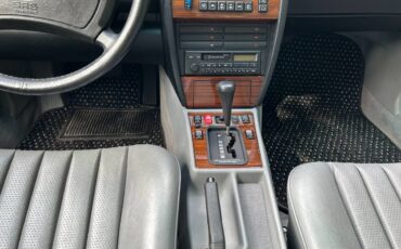 Mercedes-190e-1991-white-9