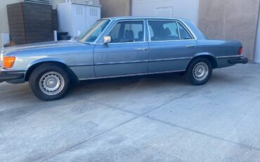 Mercedes-1977-5