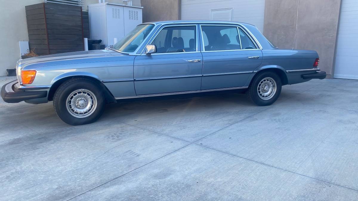 Mercedes-1977-5