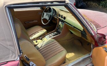 Mercedes-1980-red-2
