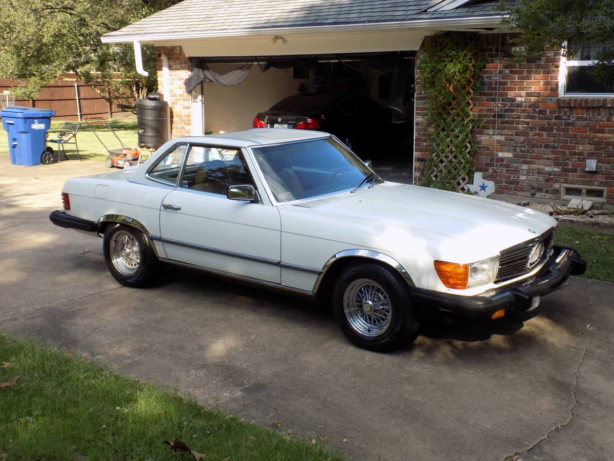 Mercedes-1984-white-2