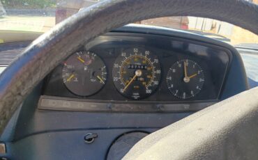 Mercedes-240d-diesel-1978-2