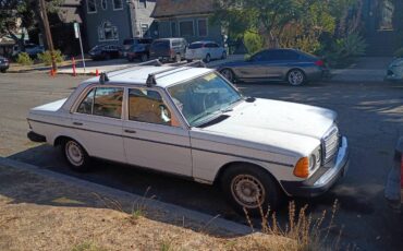 Mercedes-240d-diesel-1978