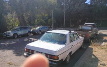 Mercedes-240d-diesel-1978-4