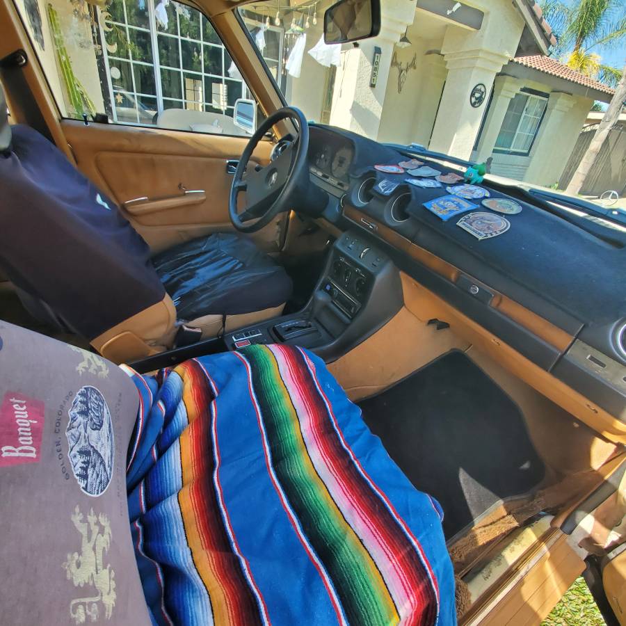 Mercedes-240d-diesel-1981-2