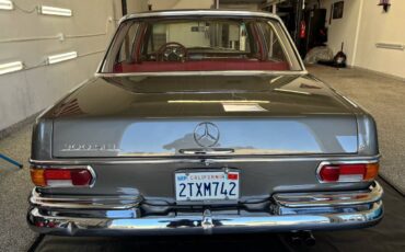 Mercedes-300-sel-1967-silver-31
