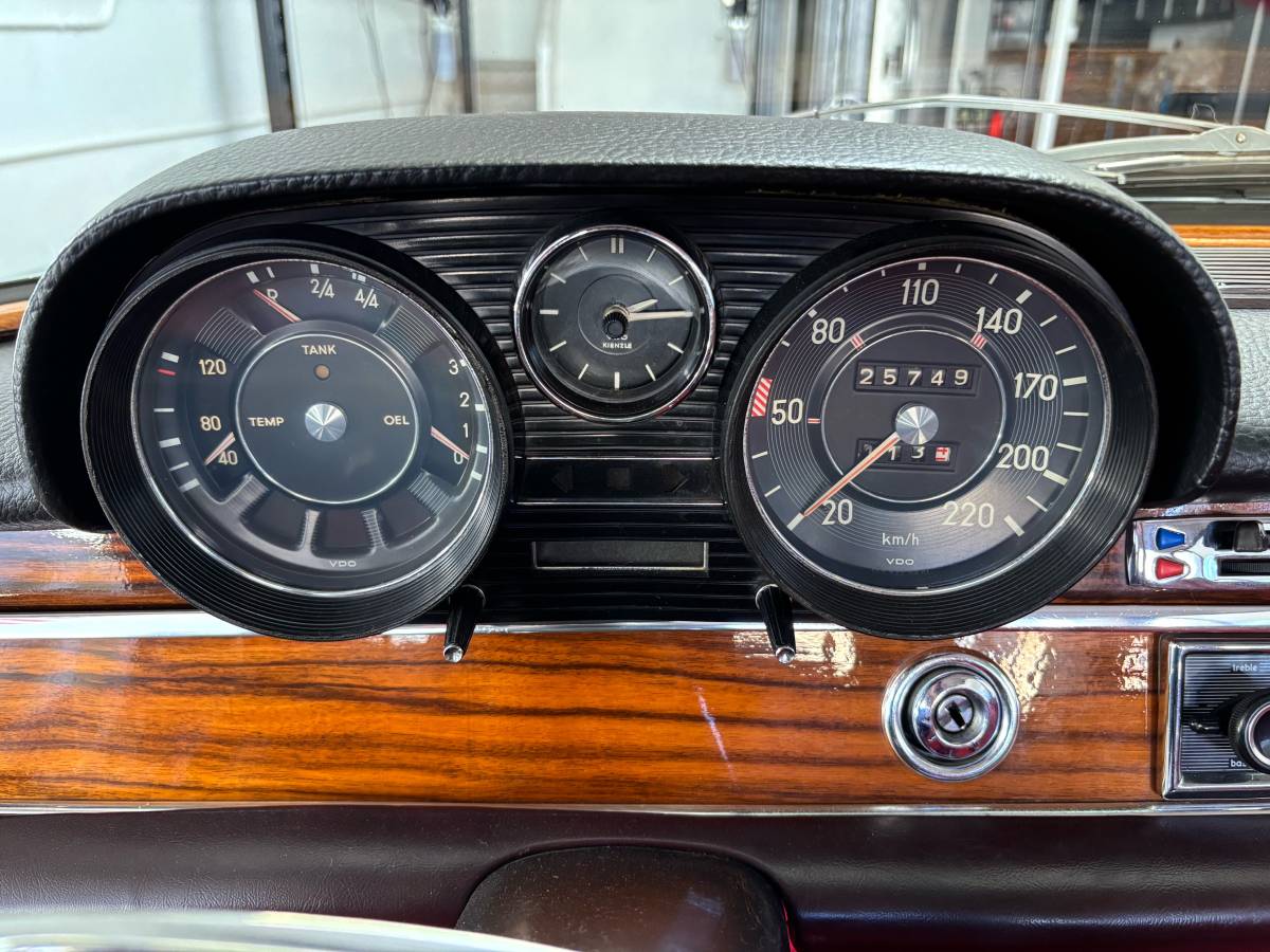 Mercedes-300-sel-1967-silver-90