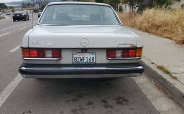 Mercedes-300cd-diesel-1978-grey-2