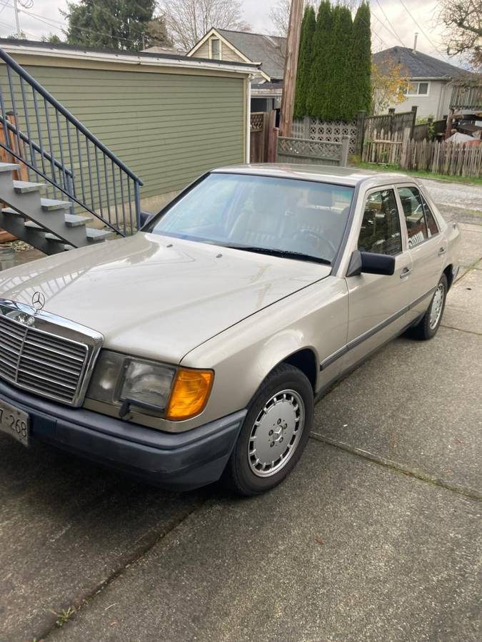 Mercedes-300e-1989-1