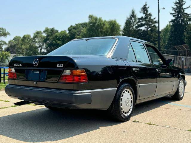 Mercedes-300e-1993-2