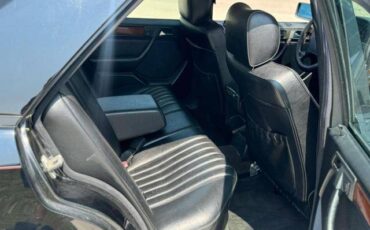 Mercedes-300e-1993-6