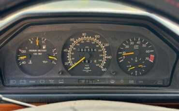 Mercedes-300e-1993-7