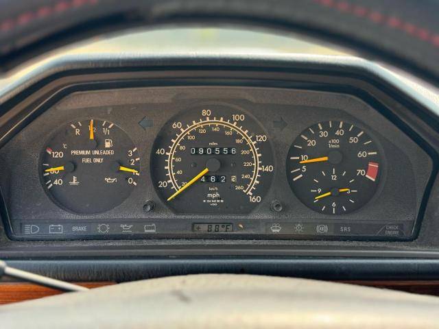Mercedes-300e-1993-7