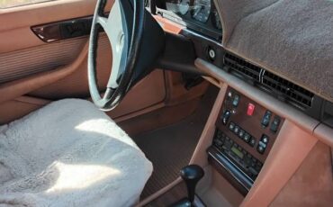 Mercedes-300sd-diesel-1983-red-1
