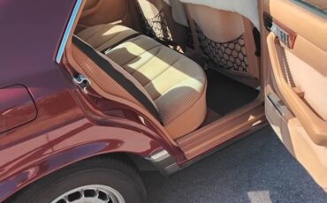 Mercedes-300sd-diesel-1983-red-6