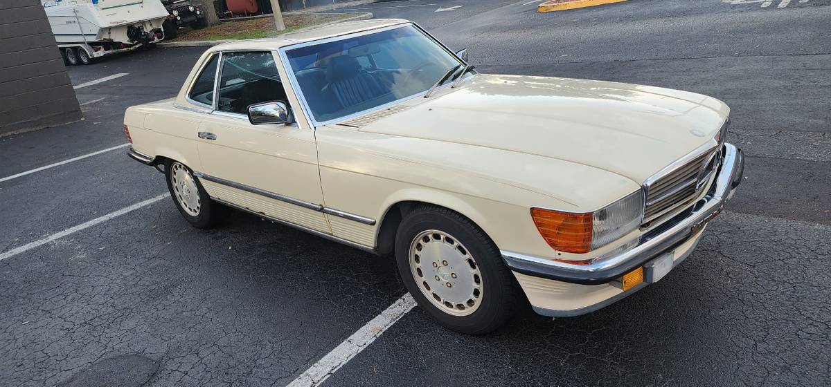 Mercedes-300sl-1986-yellow-13