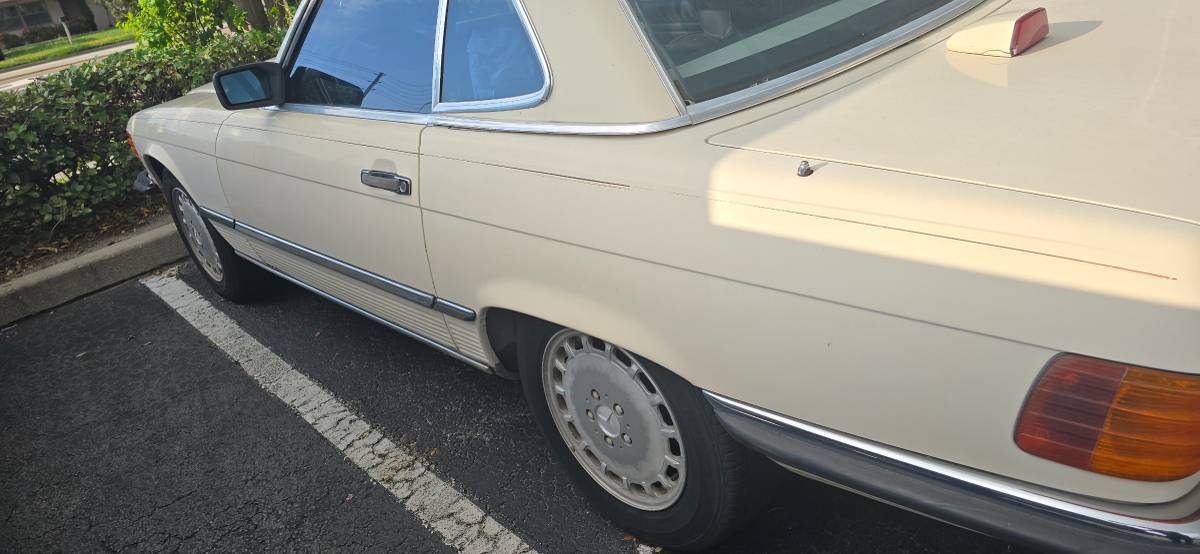 Mercedes-300sl-1986-yellow-21