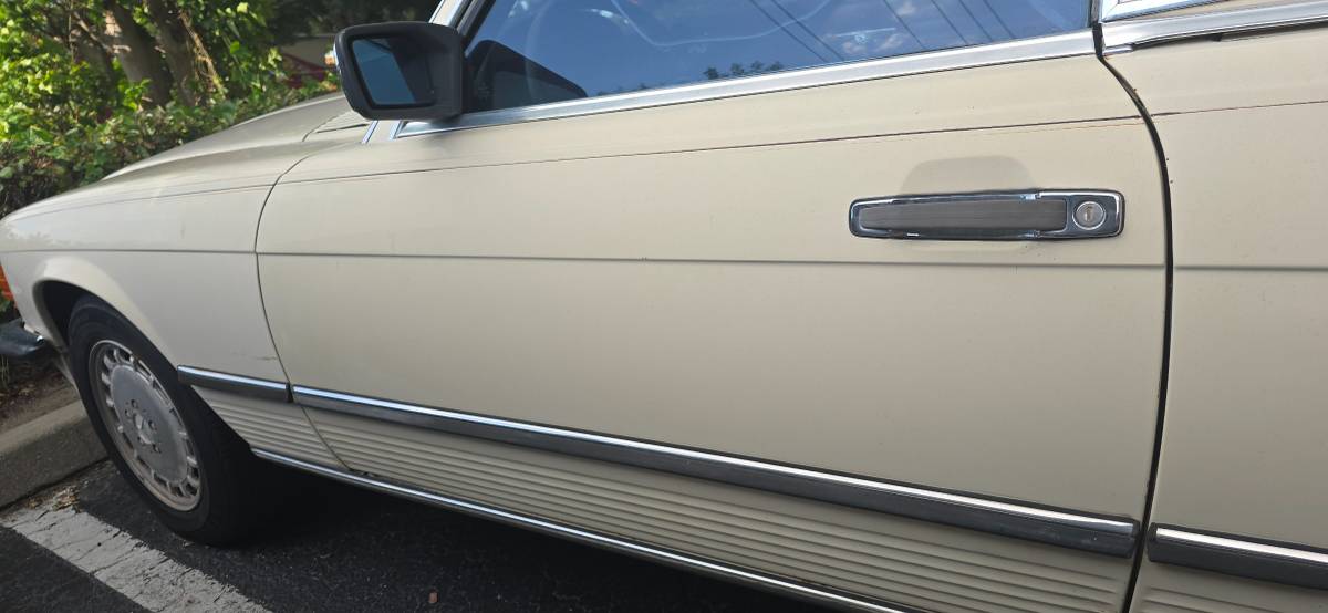 Mercedes-300sl-1986-yellow-22