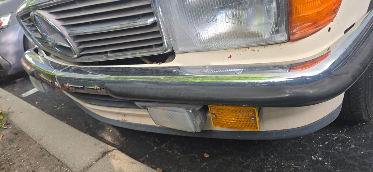 Mercedes-300sl-1986-yellow-5
