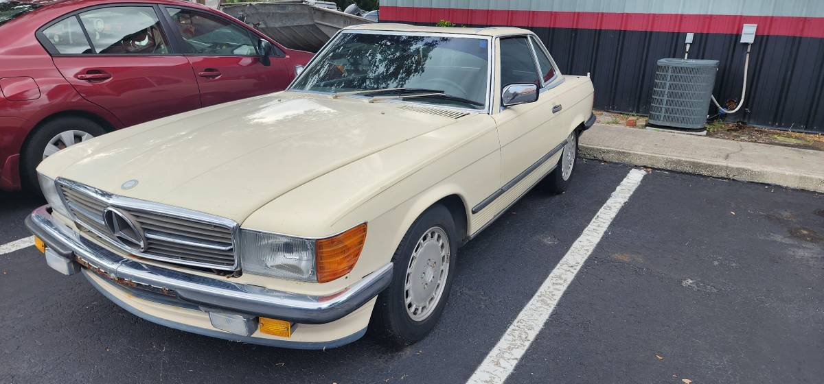 Mercedes-300sl-1986-yellow-8