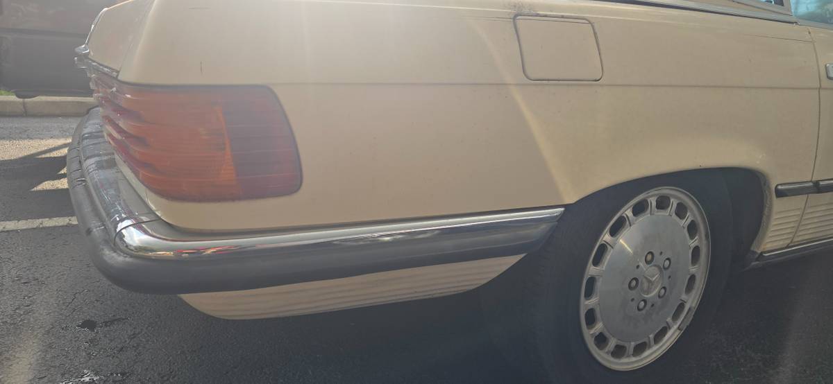 Mercedes-300sl-1986-yellow