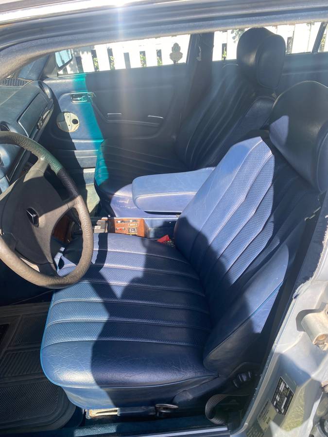 Mercedes-300td-diesel-1983-10