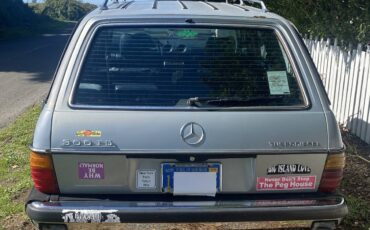 Mercedes-300td-diesel-1983-3
