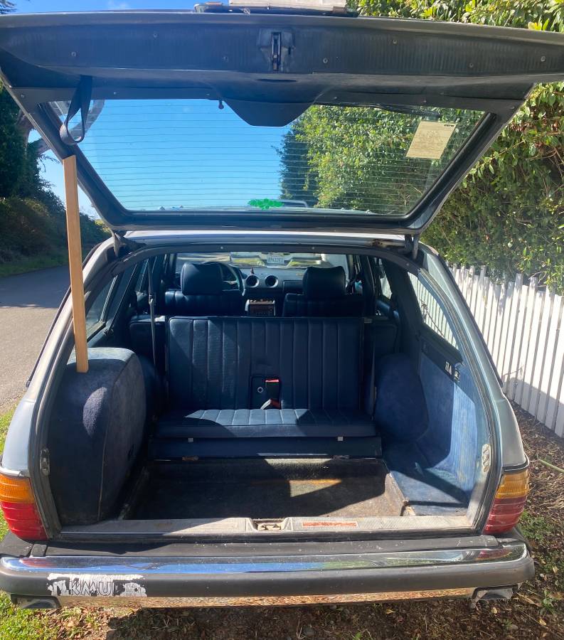 Mercedes-300td-diesel-1983-5