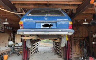 Mercedes-300td-diesel-1984-blue-1