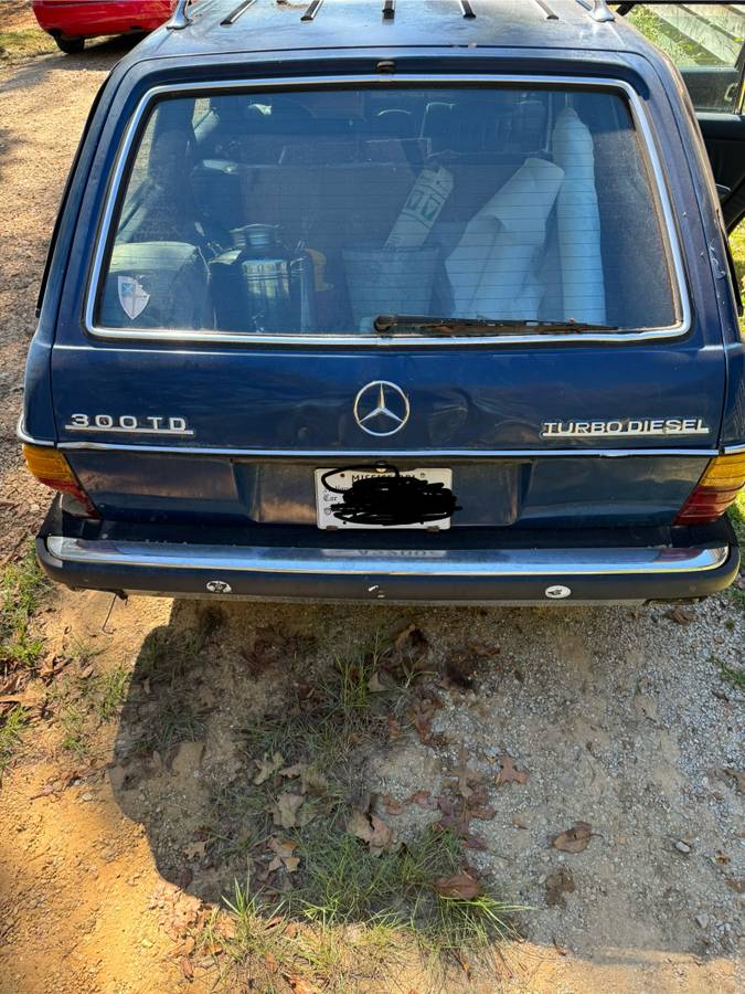 Mercedes-300td-diesel-1984-blue-3