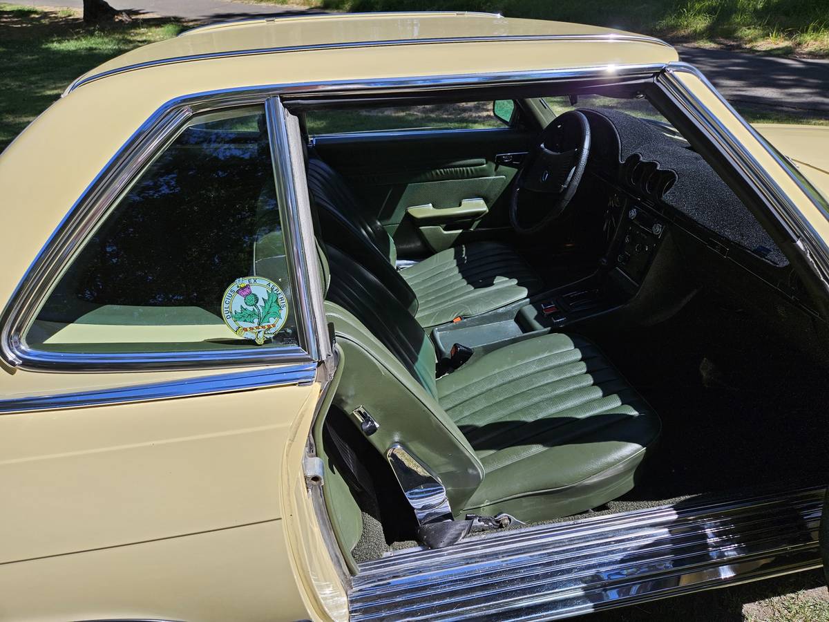 Mercedes-450sl-1974-yellow-3