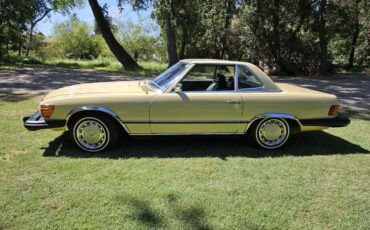 Mercedes-450sl-1974-yellow-7