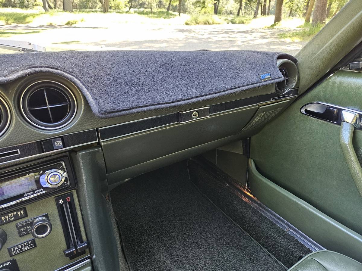 Mercedes-450sl-1974-yellow-8