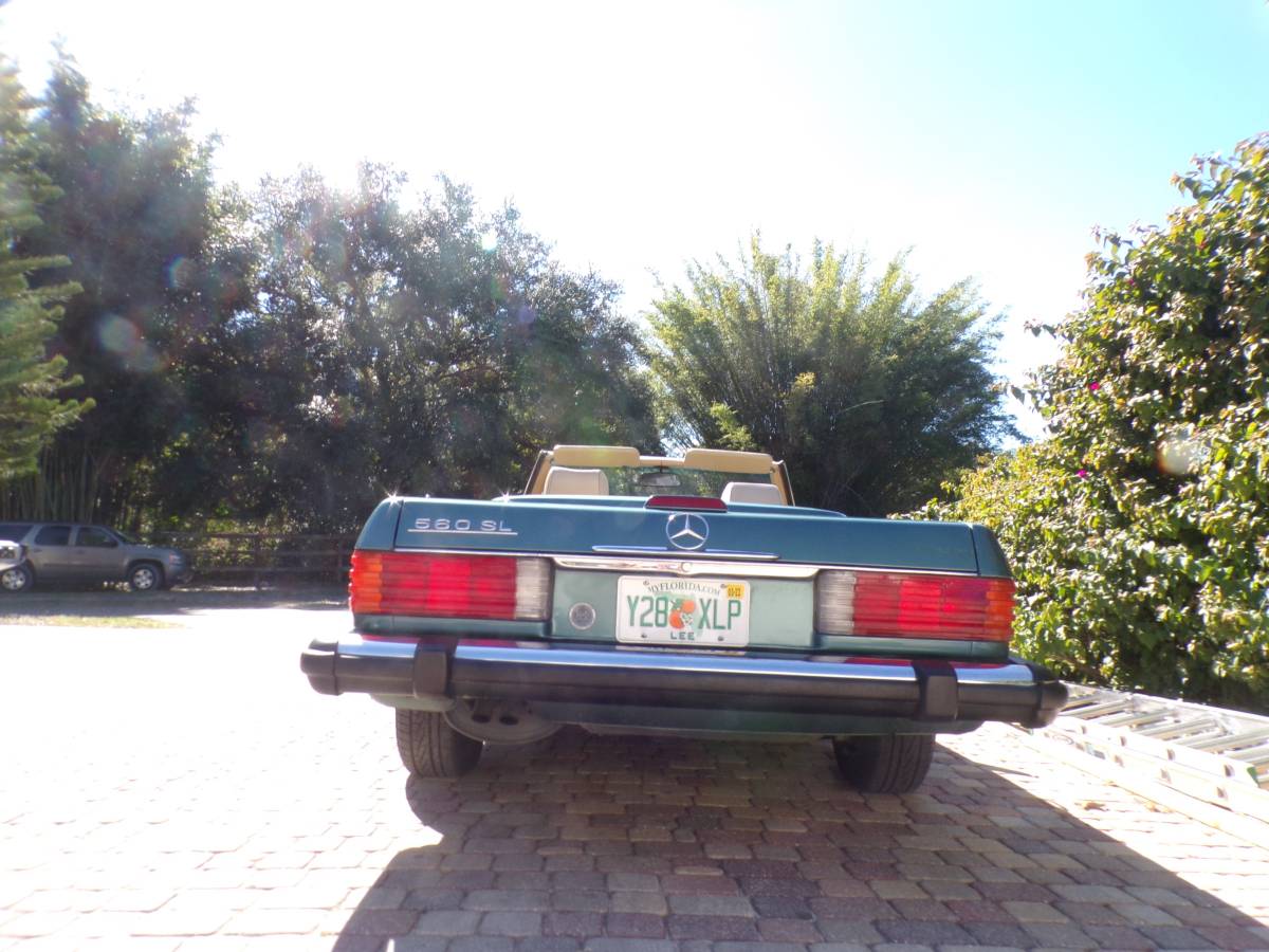 Mercedes-560-sl-1988-green-1