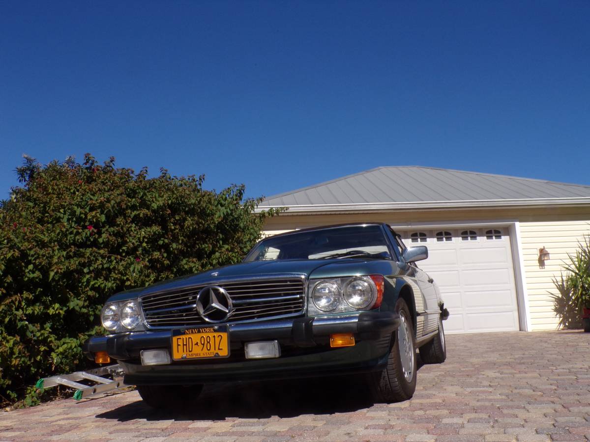 Mercedes-560-sl-1988-green-3