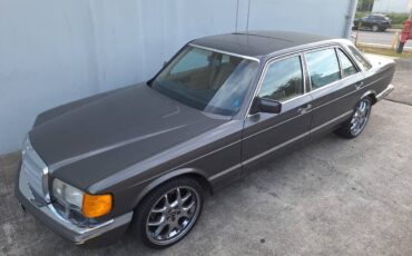Mercedes-560sel-1987-1