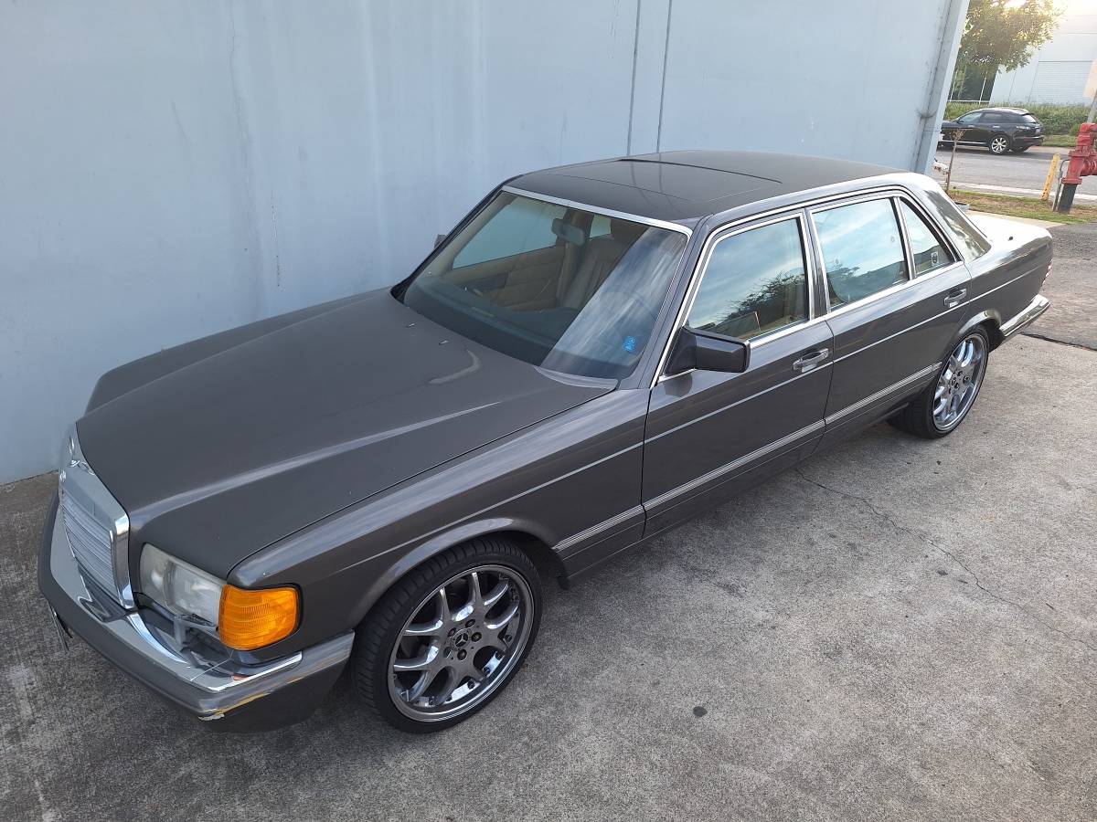 Mercedes-560sel-1987-1