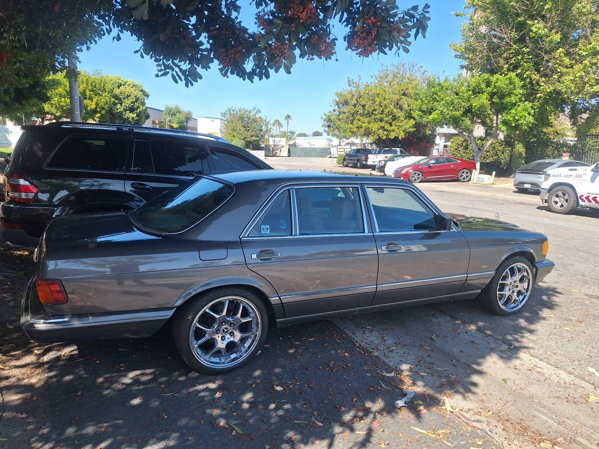 Mercedes-560sel-1987-2