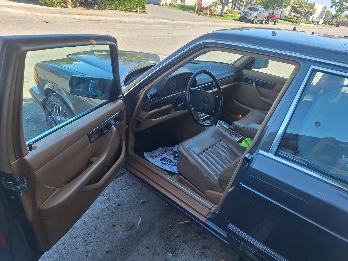 Mercedes-560sel-1987-5