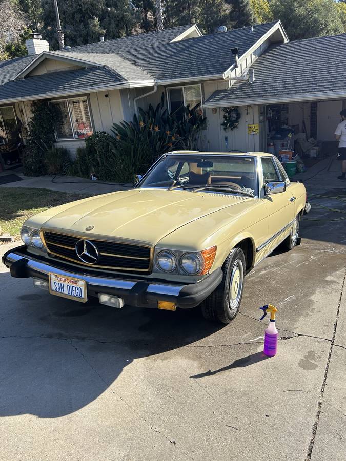 Mercedes-750sl-1977-yellow