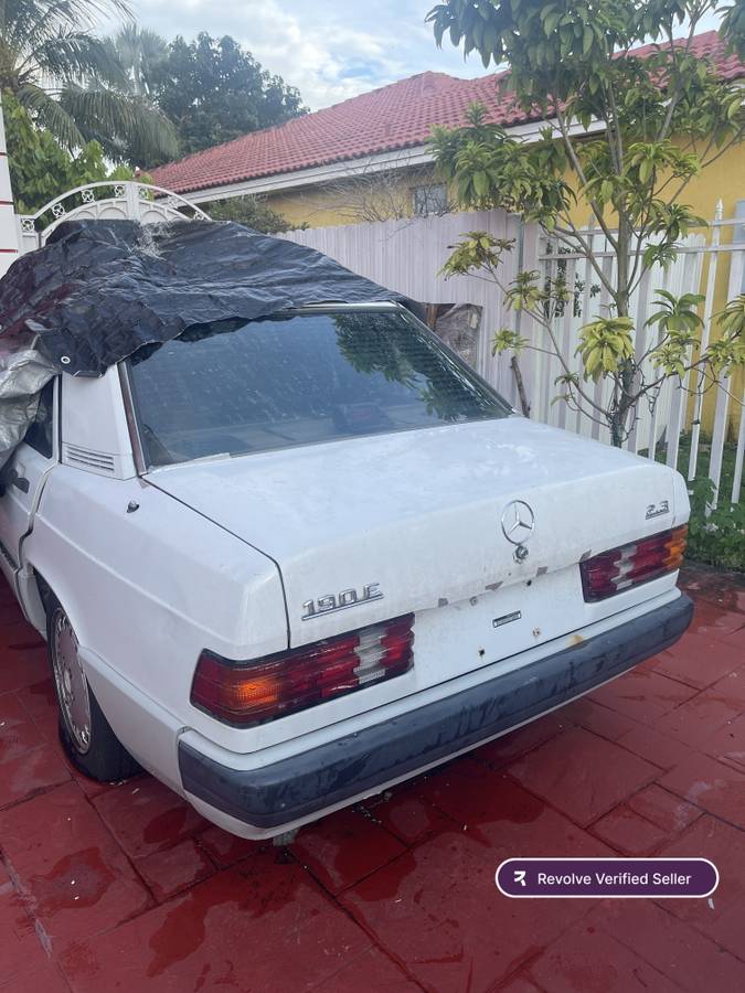 Mercedes-benz-190-190e-2.3-1991-white-3