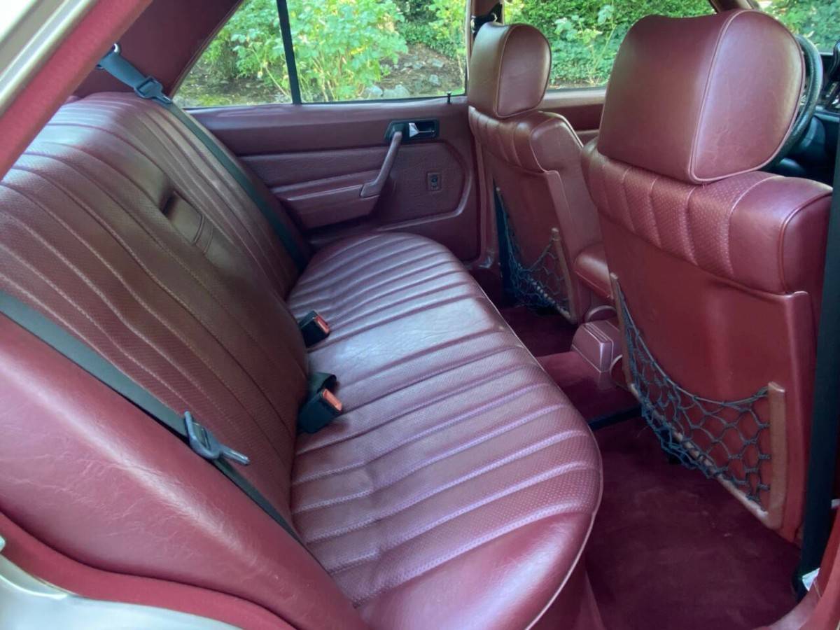 Mercedes-benz-190-class-190-e-2-1986-13