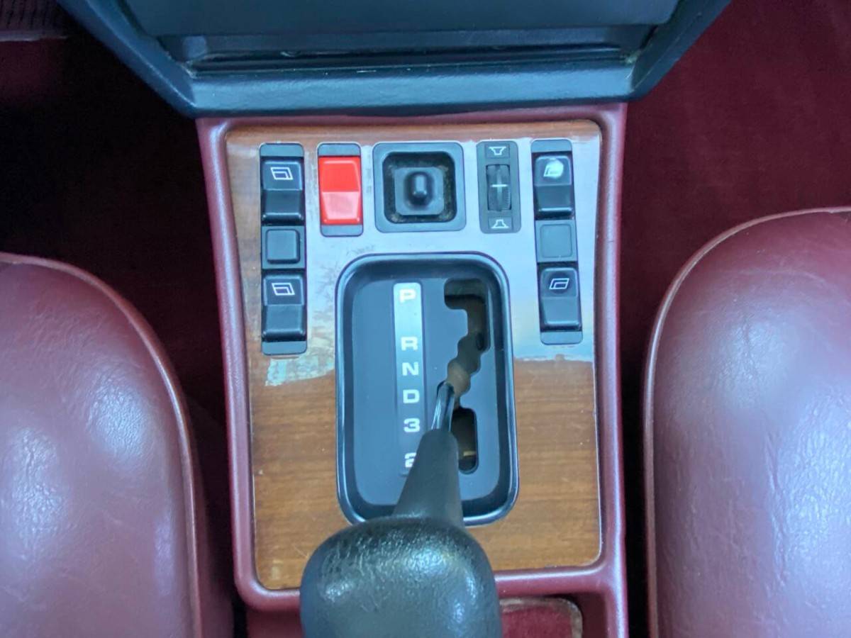 Mercedes-benz-190-class-190-e-2-1986-19