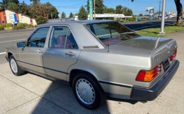 Mercedes-benz-190-class-190-e-2-1986-2
