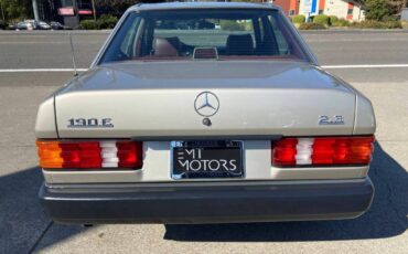 Mercedes-benz-190-class-190-e-2-1986-3